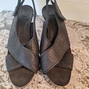 Pedro Garcia Black Leather heel sandals  Size EU 39.5 US 9 .5 US‎